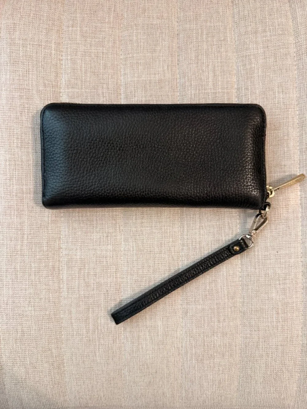 Michael Kors Jet Set Pebbled Leather Continental Zip-Around Wallet